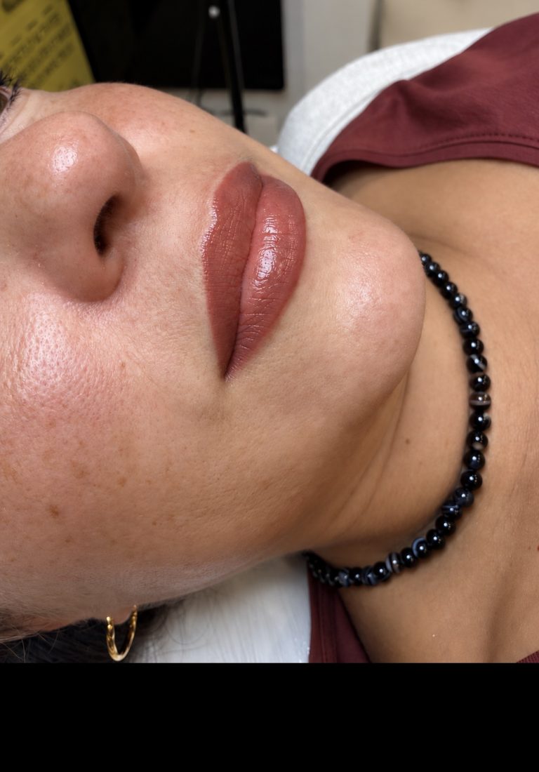 Bella Sourcil — photo 5 sur 5